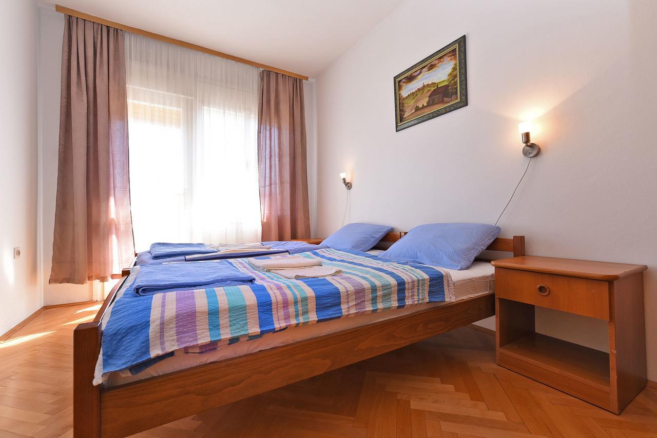 Apartments Josip 74 Pula Exterior photo