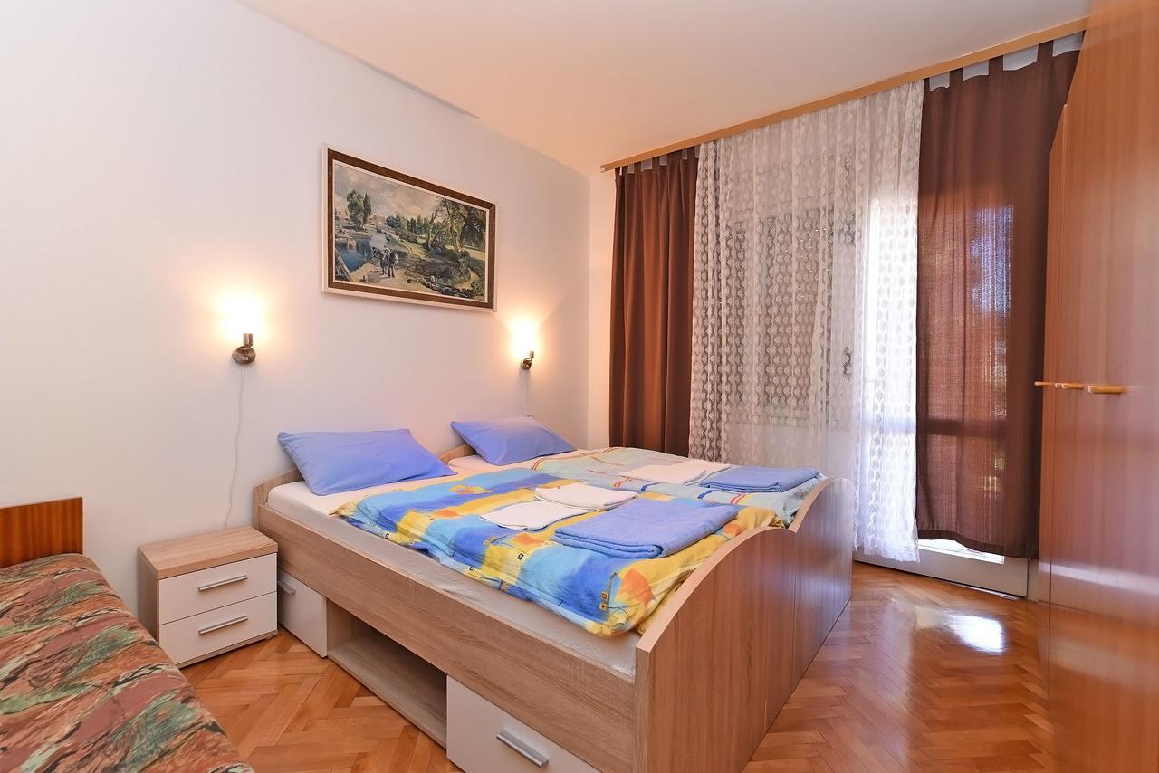 Apartments Josip 74 Pula Exterior photo