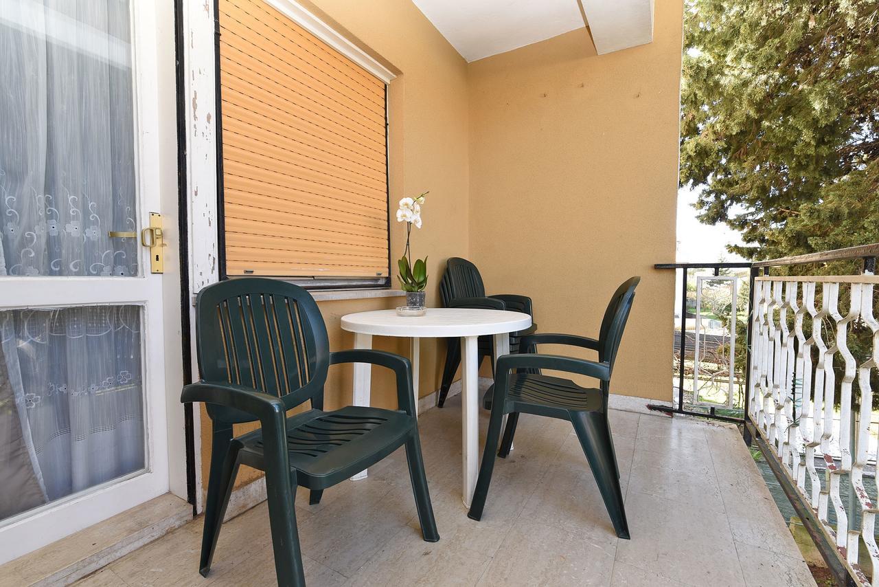 Apartments Josip 74 Pula Exterior photo