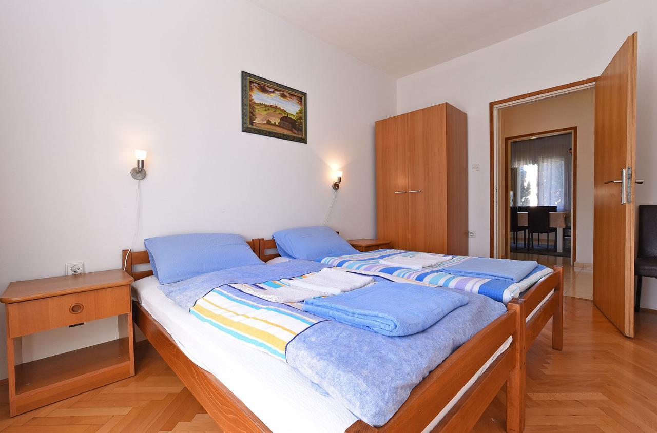 Apartments Josip 74 Pula Exterior photo