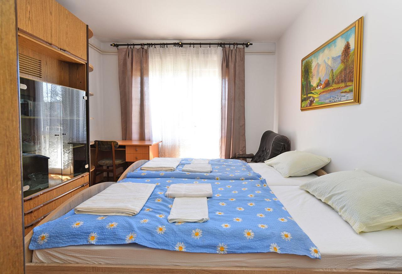 Apartments Josip 74 Pula Exterior photo