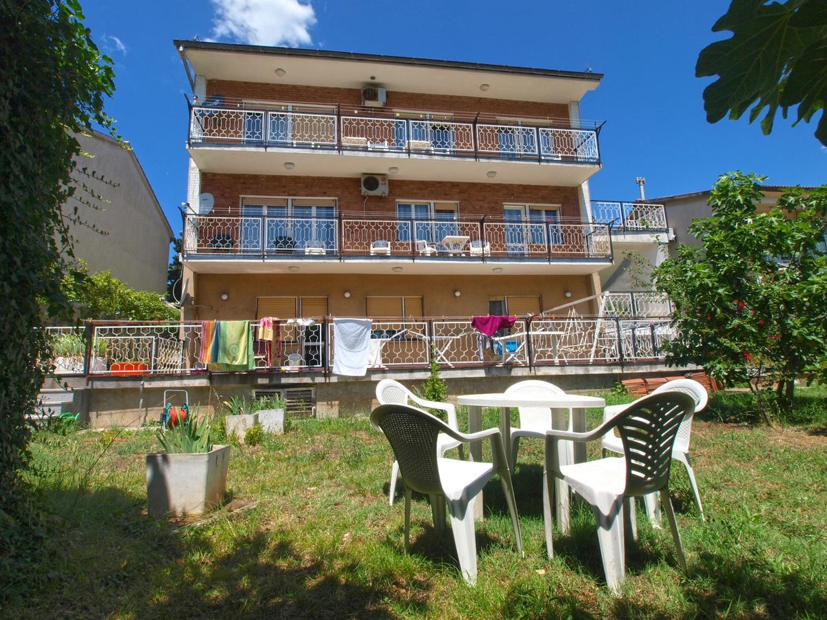 Apartments Josip 74 Pula Exterior photo
